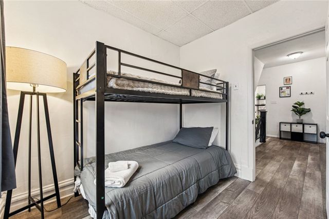 255 Southern Ave, Mt Washington, PA 15211