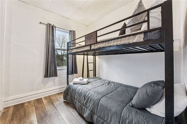 255 Southern Ave, Mt Washington, PA 15211