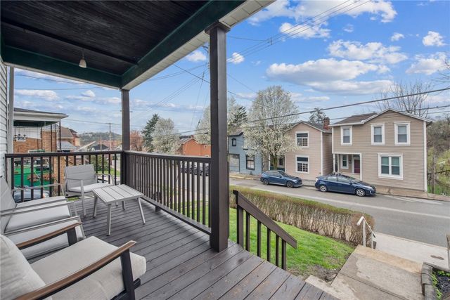 255 Southern Ave, Mt Washington, PA 15211