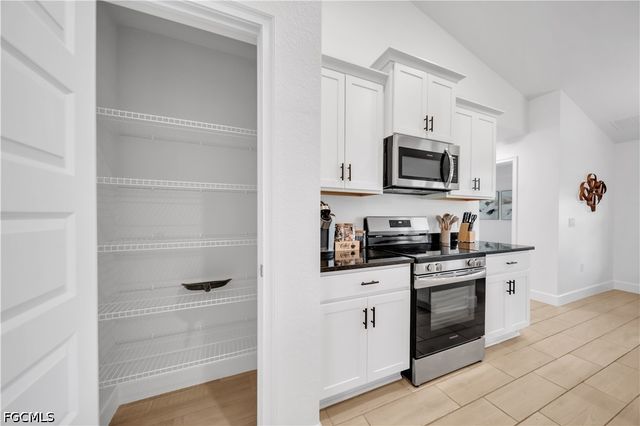 125 SE 11th TER, Cape Coral, FL 33990