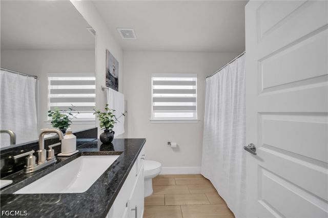 125 SE 11th TER, Cape Coral, FL 33990