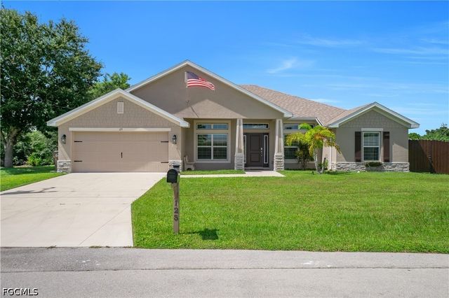125 SE 11th TER, Cape Coral, FL 33990