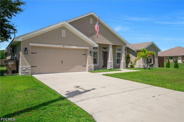 125 SE 11th TER, Cape Coral, FL 33990