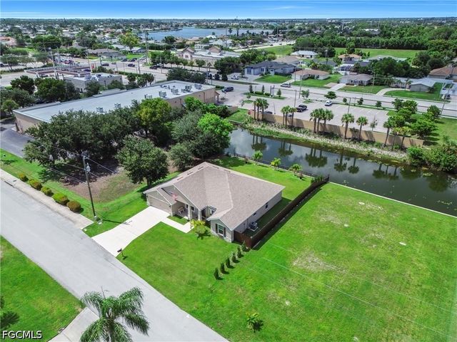 125 SE 11th TER, Cape Coral, FL 33990