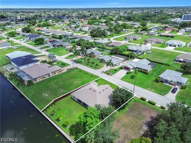 125 SE 11th TER, Cape Coral, FL 33990