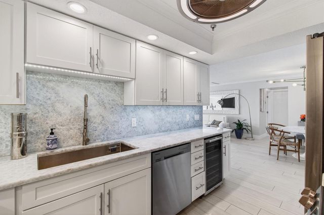 4511 S Ocean Boulevard 403, Highland Beach, FL 33487