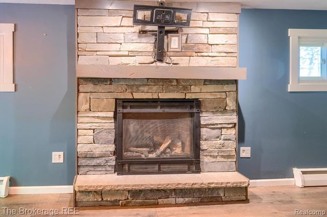 293 Hickory Place Drive, Columbiaville, MI 48421