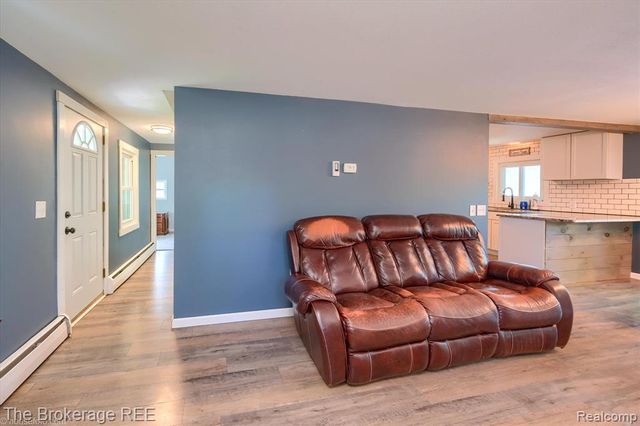 293 Hickory Place Drive, Columbiaville, MI 48421