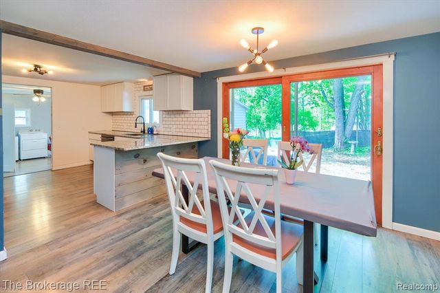 293 Hickory Place Drive, Columbiaville, MI 48421
