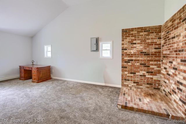 293 Hickory Place Drive, Columbiaville, MI 48421