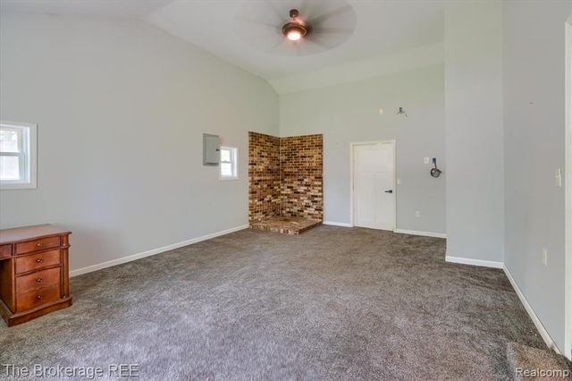 293 Hickory Place Drive, Columbiaville, MI 48421