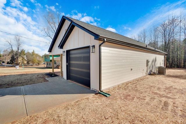 1103 Elmore St, Gaffney, SC 29340