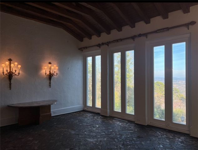 910 Hilltop Drive, Russellville, AR 72802