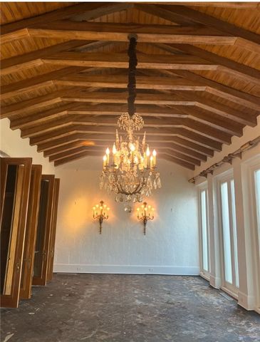 910 Hilltop Drive, Russellville, AR 72802