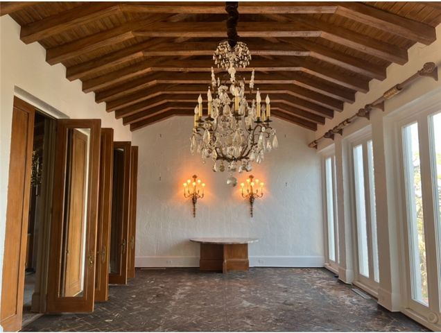 910 Hilltop Drive, Russellville, AR 72802