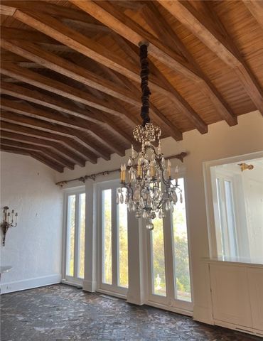 910 Hilltop Drive, Russellville, AR 72802