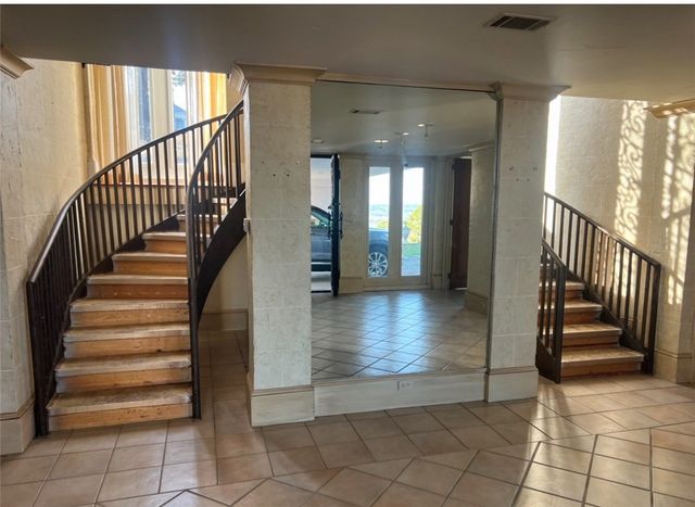 910 Hilltop Drive, Russellville, AR 72802