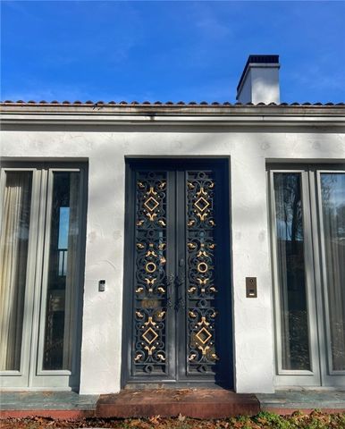 910 Hilltop Drive, Russellville, AR 72802