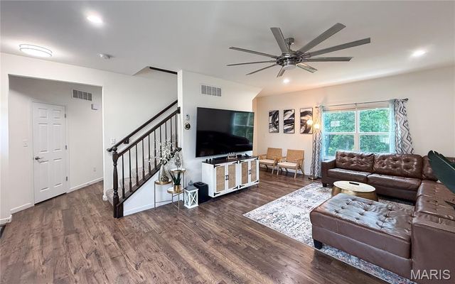 161 Brookview Way Drive, O'fallon, MO 63366
