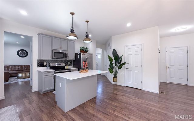 161 Brookview Way Drive, O'fallon, MO 63366