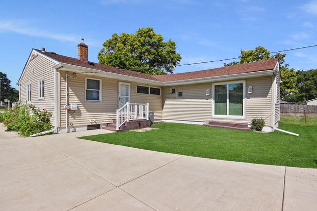 7911 Jackson Avenue, Munster, IN 46321