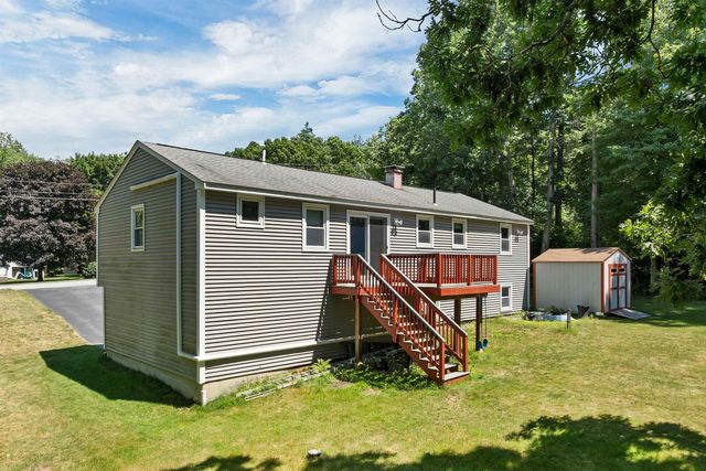 9 Bunker Hill Drive, Londonderry, NH 03053