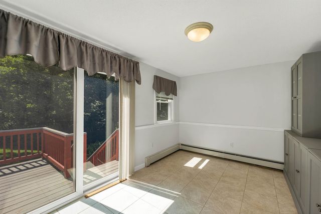 9 Bunker Hill Drive, Londonderry, NH 03053