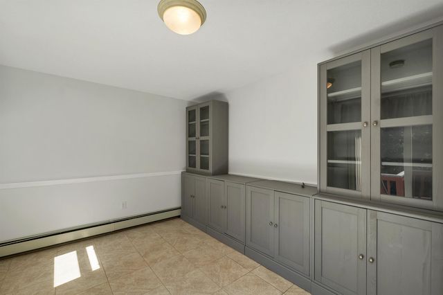 9 Bunker Hill Drive, Londonderry, NH 03053