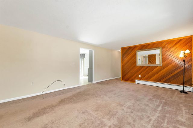 9 Bunker Hill Drive, Londonderry, NH 03053