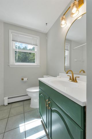 9 Bunker Hill Drive, Londonderry, NH 03053