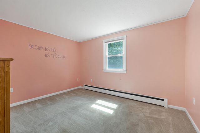 9 Bunker Hill Drive, Londonderry, NH 03053