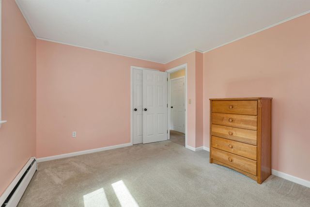 9 Bunker Hill Drive, Londonderry, NH 03053