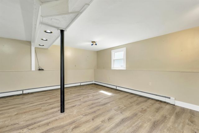 9 Bunker Hill Drive, Londonderry, NH 03053
