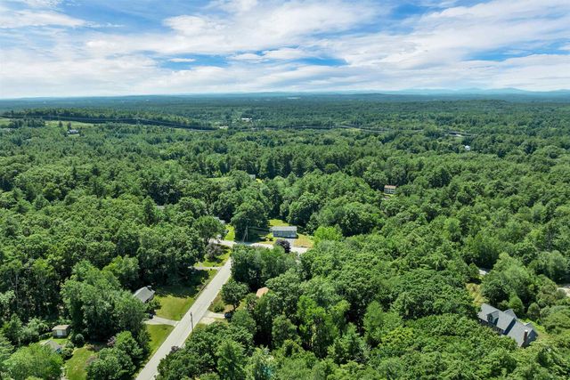 9 Bunker Hill Drive, Londonderry, NH 03053