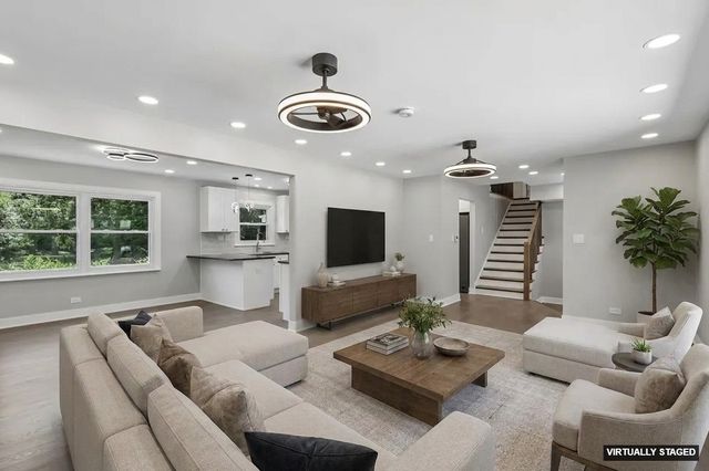 1208 Elizabeth Avenue, Naperville, IL 60540