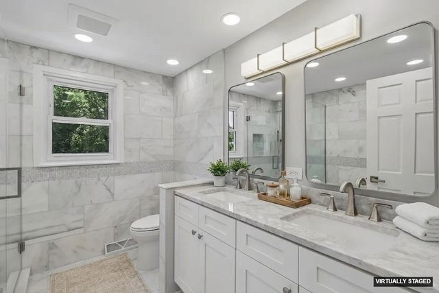 1208 Elizabeth Avenue, Naperville, IL 60540