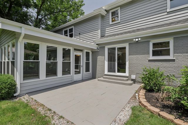 1208 Elizabeth Avenue, Naperville, IL 60540