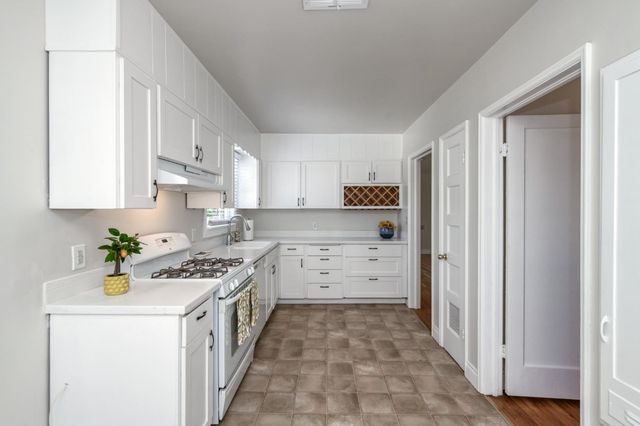 65 E Dayton Avenue, Fresno, CA 93704