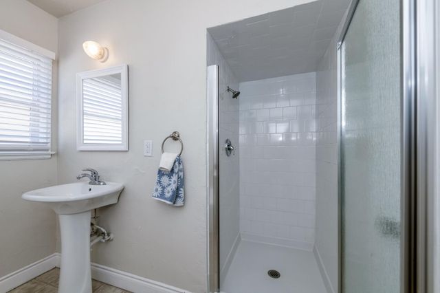 65 E Dayton Avenue, Fresno, CA 93704
