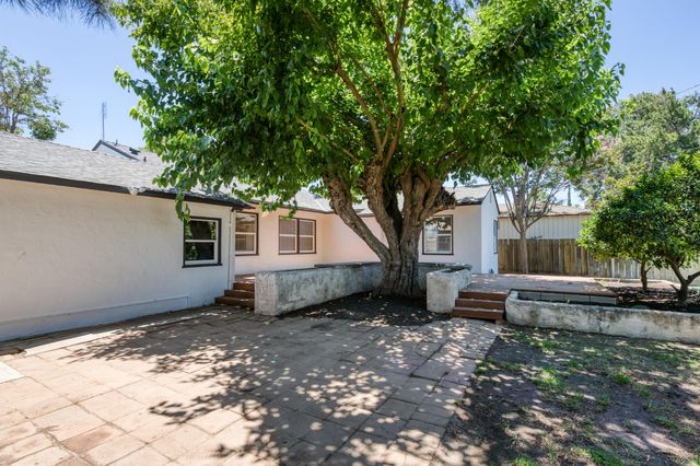 65 E Dayton Avenue, Fresno, CA 93704