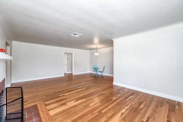 65 E Dayton Avenue, Fresno, CA 93704