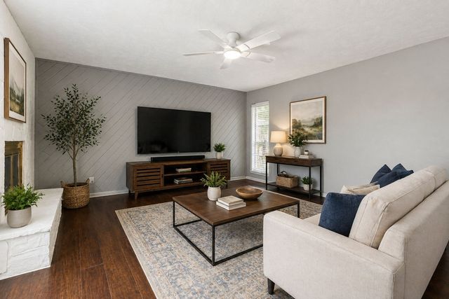 1833 Woodbury, Carrollton, TX 75007