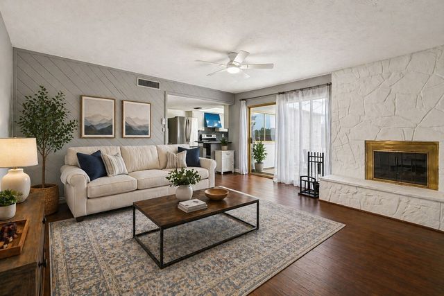 1833 Woodbury, Carrollton, TX 75007