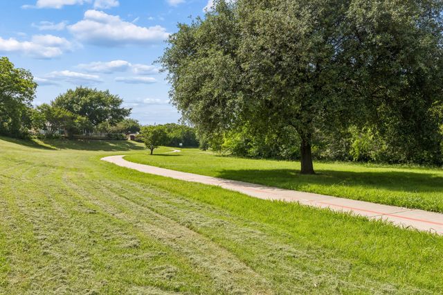 1833 Woodbury, Carrollton, TX 75007