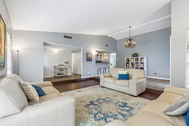 1833 Woodbury, Carrollton, TX 75007