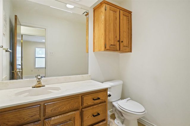 1000 Forest Trail Court, Euless, TX 76039