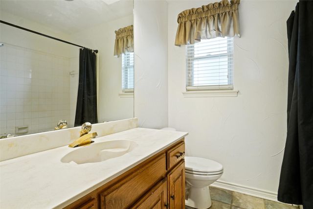 1000 Forest Trail Court, Euless, TX 76039