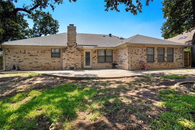 1000 Forest Trail Court, Euless, TX 76039