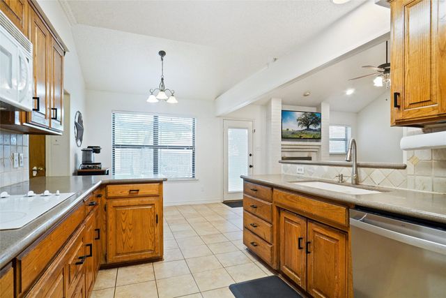 1000 Forest Trail Court, Euless, TX 76039