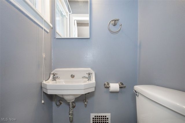 1718 Maywood Road, South Euclid, OH 44121